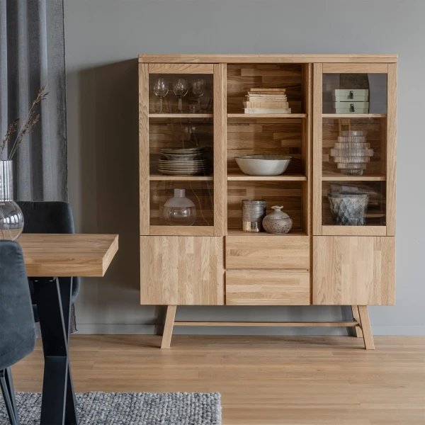 Brooklyn matbord   119826 Brooklyn skap   108596 Raymore stol   110447 03 kuva