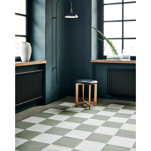 Classic Collection Square SQGR Interior image