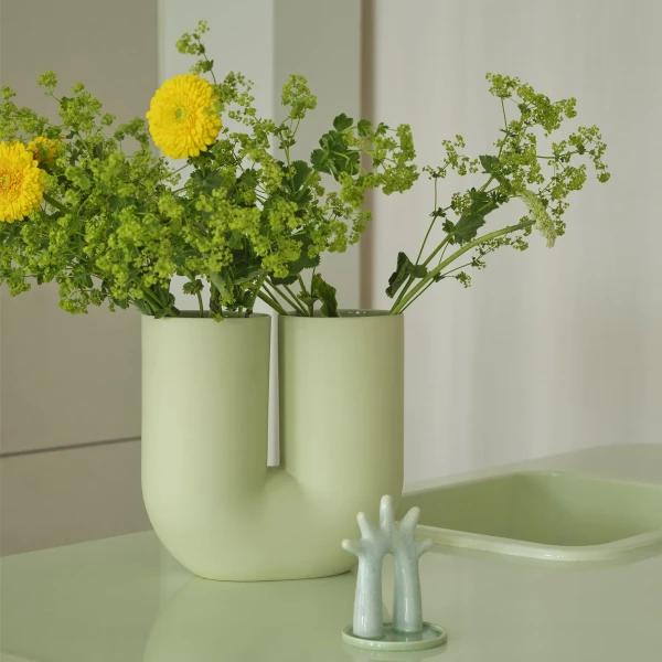 Kink vase 26 light green muuto org 150 kuva