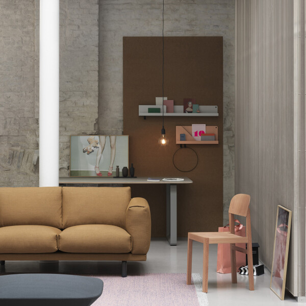 Muuto E27 black LED lifestyle image
