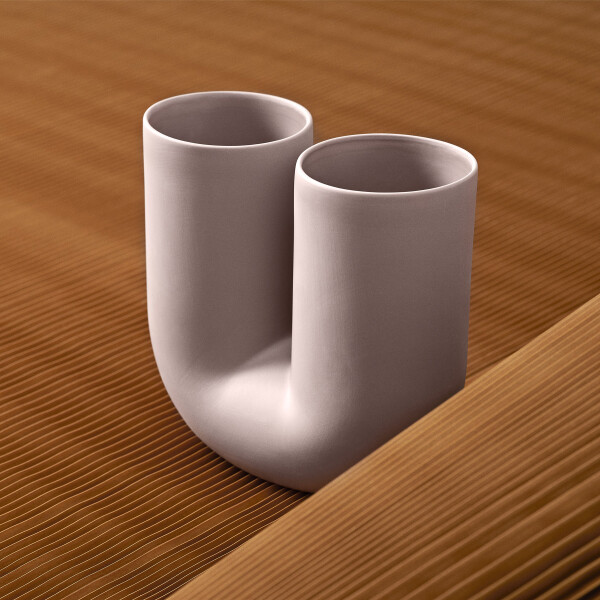 Muuto Kink vase dusty lilac concept image