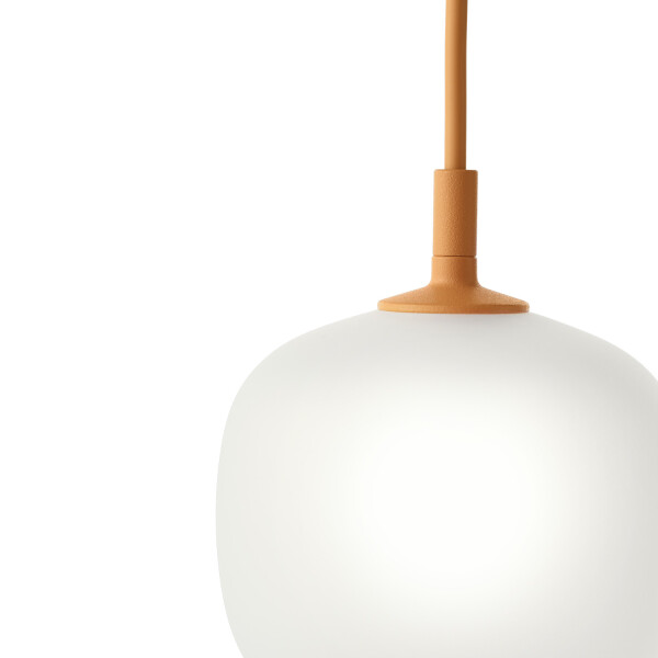 Muuto Rime pendant 12 orange detail kuva