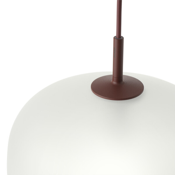Muuto Rime pendant deep red detail image