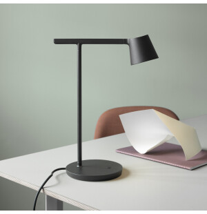 Muuto TIP pöytävalaisin, musta kuva
