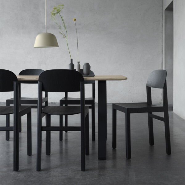 Muuto Workshop chair black lifestyle kuva