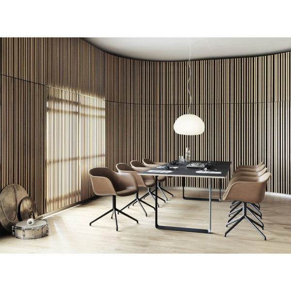 Muuto Fluid large 42 lifestyle image