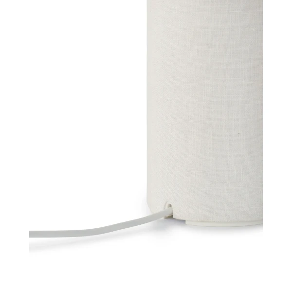 New Works Packshot 21361 Margin Portable Table Lamp White Canvas Detail Charging Cable kuva