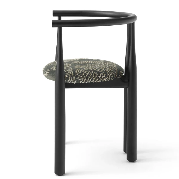 New Works Packshot 41811DETM003 Bukowski Chair Black Dedar Tiger Mountain 003 3 kuva