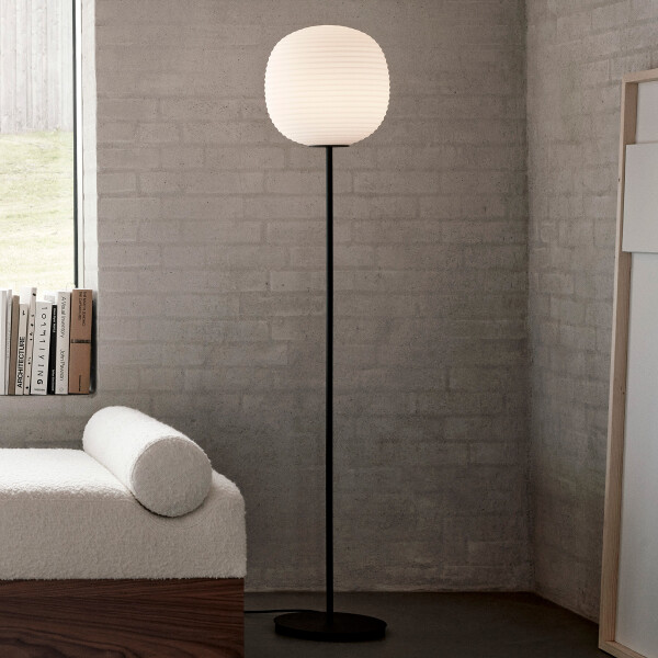 New Works Autumn 21 Mass Daybed Astrid Mons 1555 Lantern Floor Lamp kuva