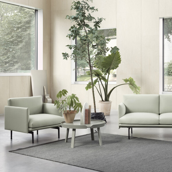 Outline studio chair sofa around leaf floor lamp ply rug 2 150 kuva