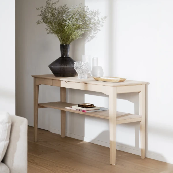 Rowico Markham console table in whitewash oak kuva