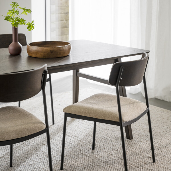 Rowico Maymont chair brown oak interior kuva