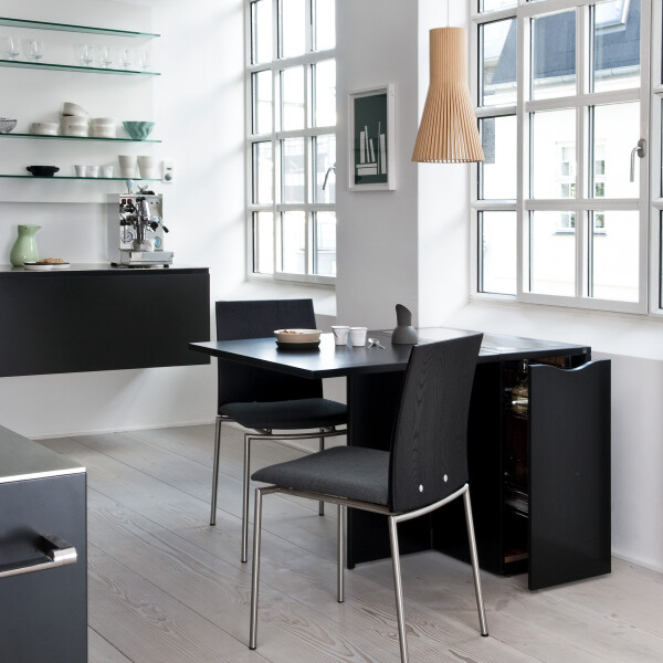 Skovby 101 black lifestyle image