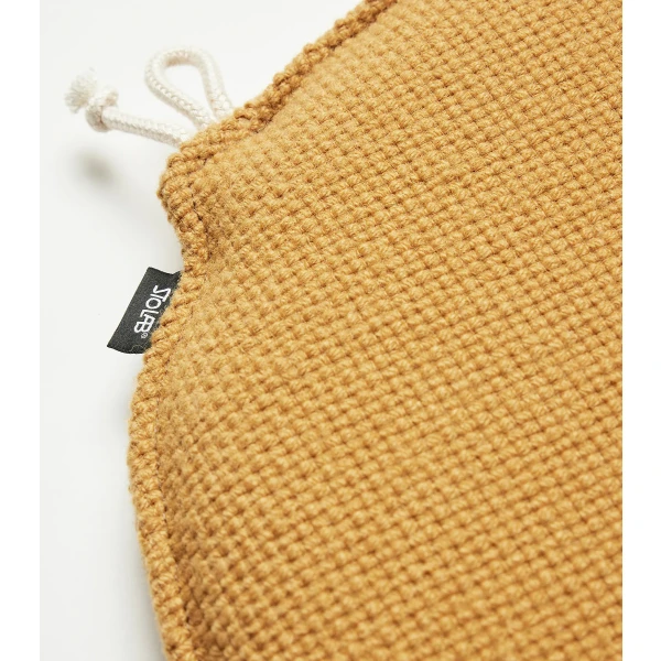 Stolab Lilla Aland Cushion Gabriel Nobel 2597 62136 Senapsgul Detail 1 kuva