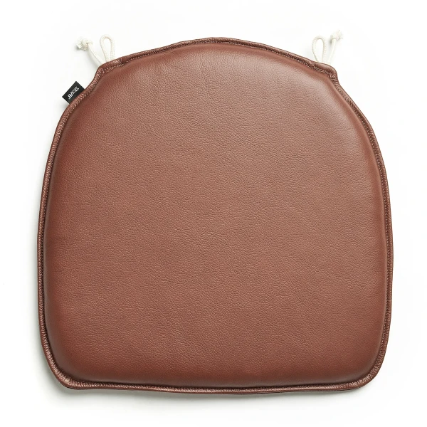 Stolab Lilla Aland Cushion Sorensen Ultra Cognac 41598 1 kuva