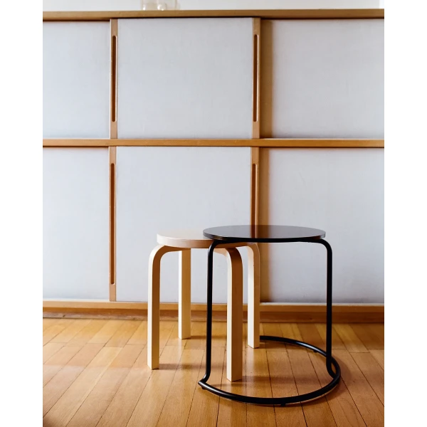 Stool E60 clear lacquer Side Table 606 rgb master image