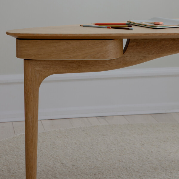 UMAGE Duende oak detail interior kuva