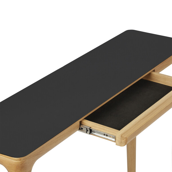 UMAGE Heart n Soul console table oak black close kuva
