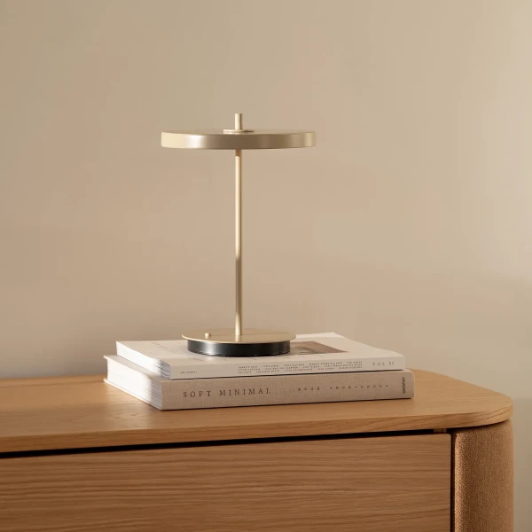 UMAGE lifestyle Asteria Move monochrome clay Treasures dresser oak sugar brown 2 kuva