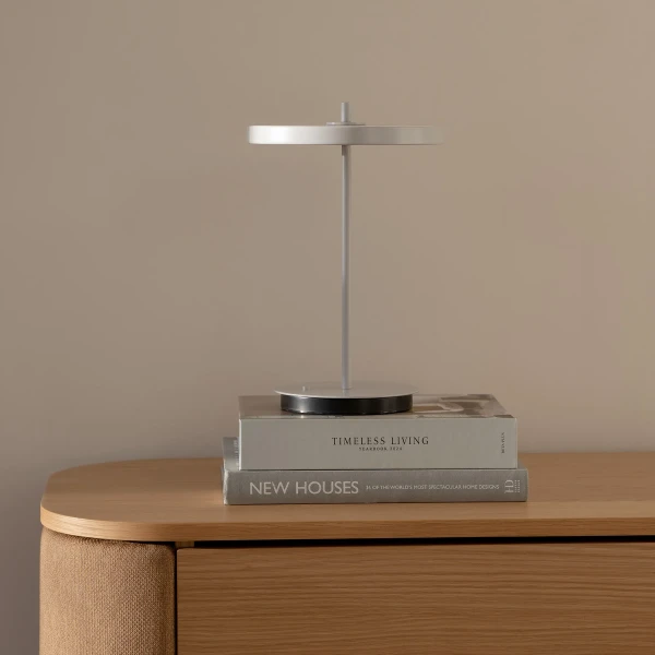 UMAGE lifestyle Asteria Move monochrome nuance mist Treasures dresser oak sugar brown 1 kuva