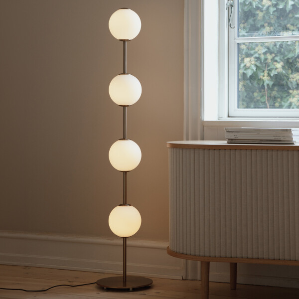 UMAGE lifestyle Audrey floor image