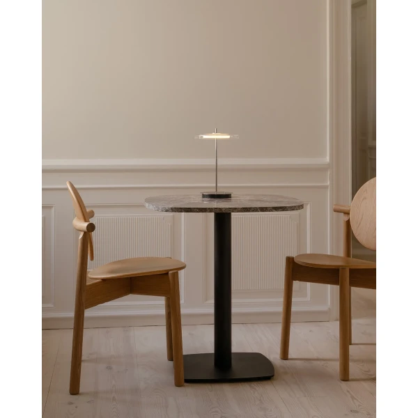 UMAGE lifestyle Gather cafe table emperador Asteria Glass Move steel 1 kuva