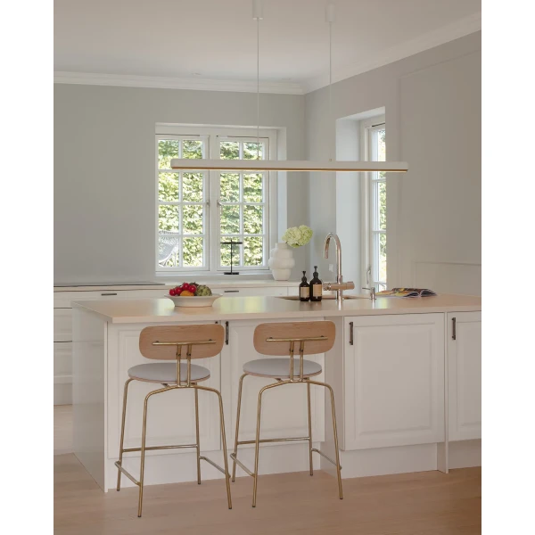 UMAGE lifestyle Hazel Branch 150 white brushed brass Curious counter stool oak brass sterling 1 kuva