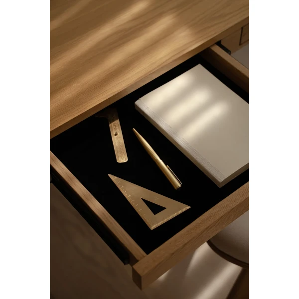 UMAGE lifestyle HeartnSoul desk oak 1 image