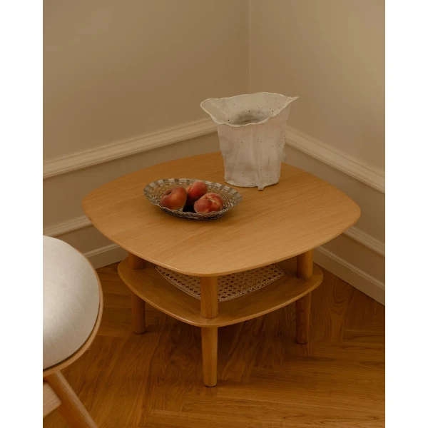 UMAGE lifestyle Together smooth square 60 low oak 1 kuva