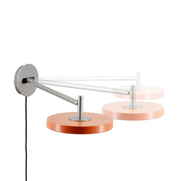 UMAGE packshot 2719 Asteria wall lamp long nuance orange steel 3 kuva