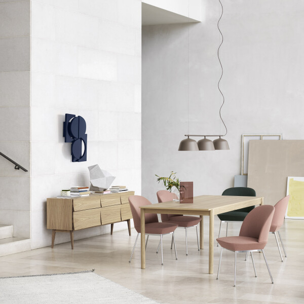 muuto ambit rail lamp taupe lifestyle image