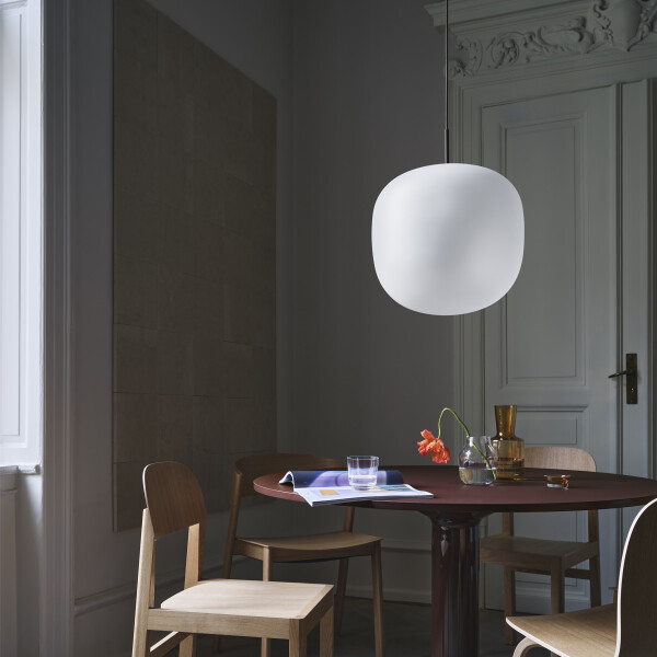 muuto black rime pendant 45 lifestyle muuto image