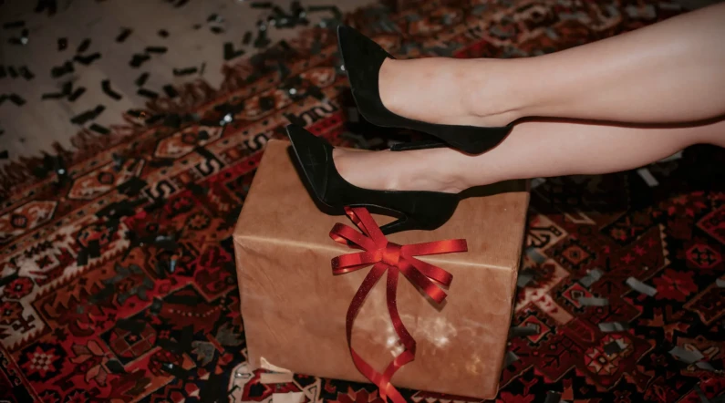 BLACK WEEK 12 Bildspel 7