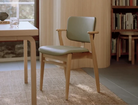 Domus tarkoittaa kotia - Artekin ikoninen tuoli